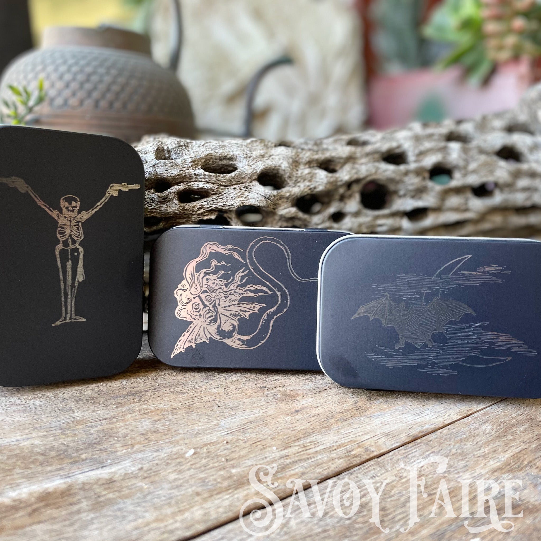 Engraved metal box - Spooky